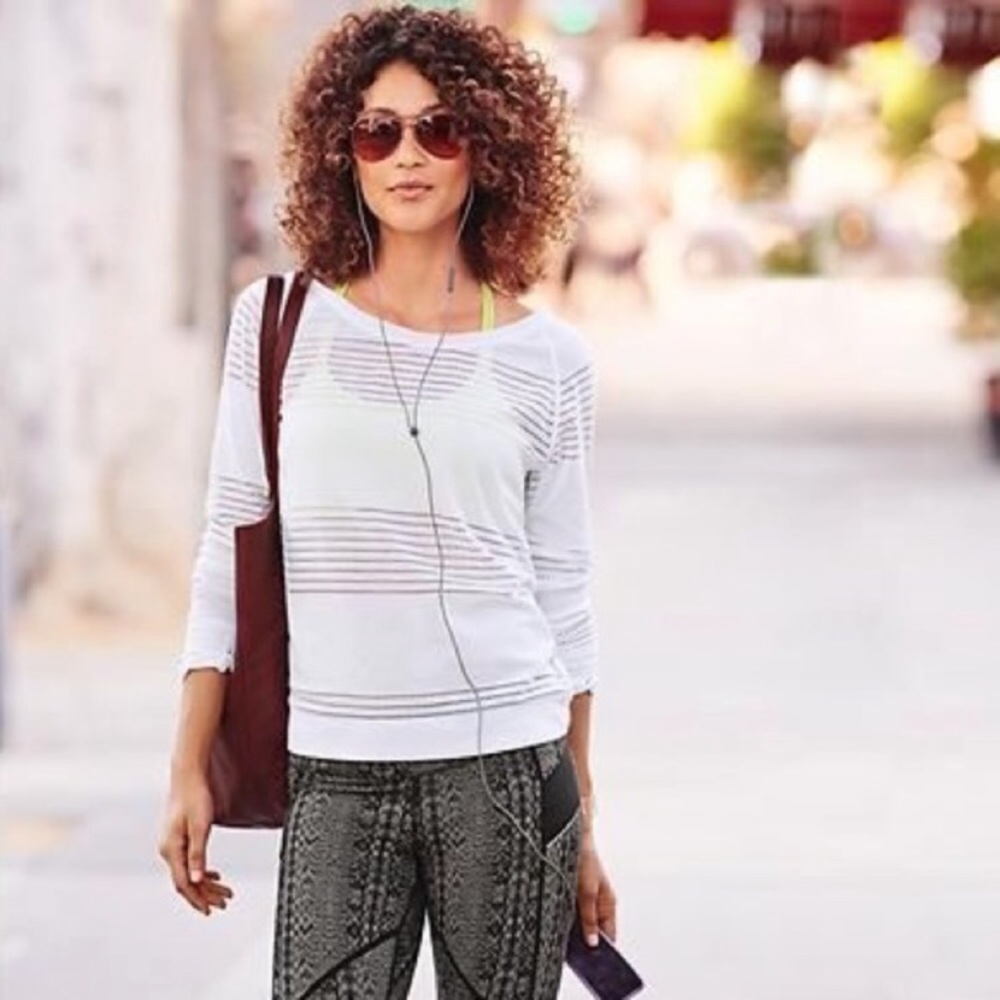 Athleta Limitless Mesh Crew Pullover in White Sm